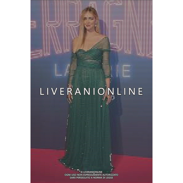 ¬© TVRG Photocall The Ferragnez nella foto Chiara Ferragni Milano 02-12-2021 Photocall presso il cinema Odeon di via Santa Radegonda per la premiere di The Ferragnez - La Serie il docu-reality con protagonisti Chiara Ferragni e Fedez foto Roberto Garavaglia/ag. Aldo Liverani sas/AGENZIA ALDO LIVERANI SAS