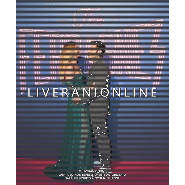 ¬© TVRG Photocall The Ferragnez nella foto Chiara Ferragni e Fedez Milano 02-12-2021 Photocall presso il cinema Odeon di via Santa Radegonda per la premiere di The Ferragnez - La Serie il docu-reality con protagonisti Chiara Ferragni e Fedez foto Roberto Garavaglia/ag. Aldo Liverani sas/AGENZIA ALDO LIVERANI SAS