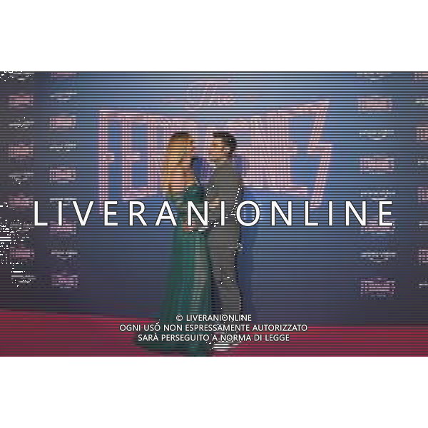 ¬© TVRG Photocall The Ferragnez nella foto Chiara Ferragni e Fedez Milano 02-12-2021 Photocall presso il cinema Odeon di via Santa Radegonda per la premiere di The Ferragnez - La Serie il docu-reality con protagonisti Chiara Ferragni e Fedez foto Roberto Garavaglia/ag. Aldo Liverani sas/AGENZIA ALDO LIVERANI SAS