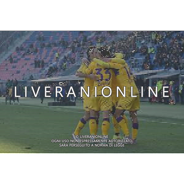 BOLOGNA vs FIORENTINA Campionato di calcio SERIE A TIM 05.12.2021 NELLA FOTO ABBRACCIO ESULTANZA DOPO IL GOAL DI MALEH YOUSSEF ©VILLANI / AGENZIA ALDO LIVERANI SAS