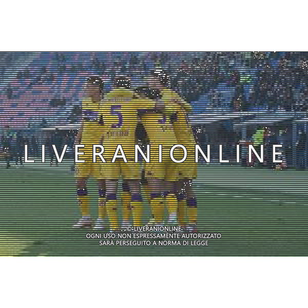BOLOGNA vs FIORENTINA Campionato di calcio SERIE A TIM 05.12.2021 NELLA FOTO ABBRACCIO ESULTANZA DOPO IL GOAL DI MALEH YOUSSEF ©VILLANI / AGENZIA ALDO LIVERANI SAS