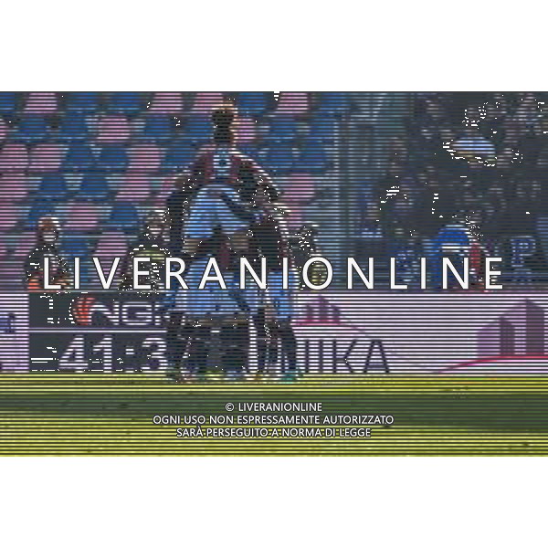 BOLOGNA vs FIORENTINA Campionato di calcio SERIE A TIM 05.12.2021 NELLA FOTO ABBRACCIO ESULTANZA DOPO IL GOAL DI MUSA BARROW ©VILLANI / AGENZIA ALDO LIVERANI SAS