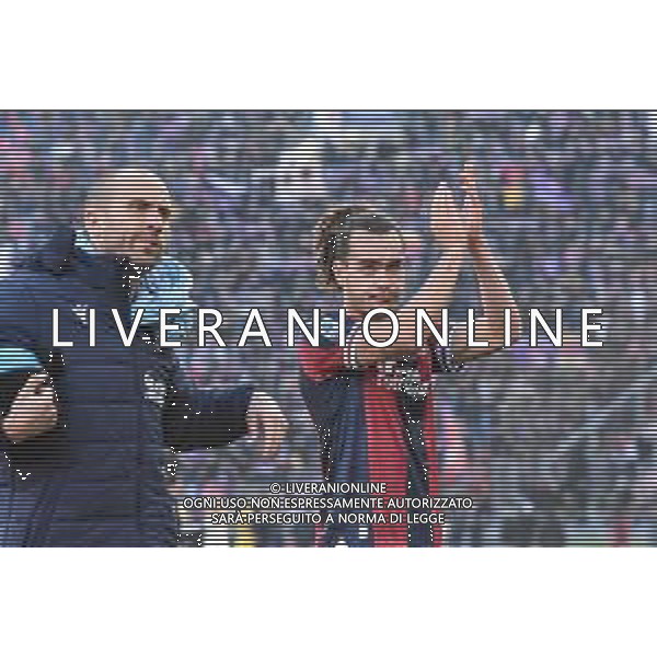 BOLOGNA vs FIORENTINA Campionato di calcio SERIE A TIM 05.12.2021 NELLA FOTO ARTHUR THEATE E LORENZO DE SILVESTRI A FINE PARTITA ©VILLANI / AGENZIA ALDO LIVERANI SAS