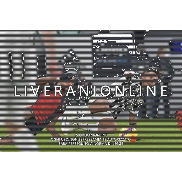 Torino 05.12.2021 Stadio Allianz Stadium ©Alessandro Falzone/Agenzia Aldo Liverani Juventus vs Genoa Serie A Tim 2021/2022 Nella foto : PAULO DYBALA-HERNANI ©FALZONE/AGENZIA ALDO LIVERANI SAS