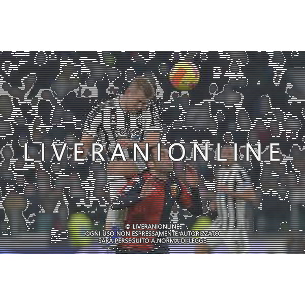 Torino 05.12.2021 Stadio Allianz Stadium ©Alessandro Falzone/Agenzia Aldo Liverani Juventus vs Genoa Serie A Tim 2021/2022 Nella foto : MATTHIJS DE LIGT E GORAN PANDEV ©FALZONE/AGENZIA ALDO LIVERANI SAS