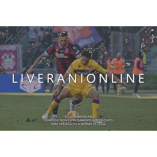 BOLOGNA vs FIORENTINA Campionato di calcio SERIE A TIM - 05.12.2021 NELLA FOTO GIACOMO BONAVENTURA E MITCHELL DJIKS ©VILLANI / AGENZIA ALDO LIVERANI SAS