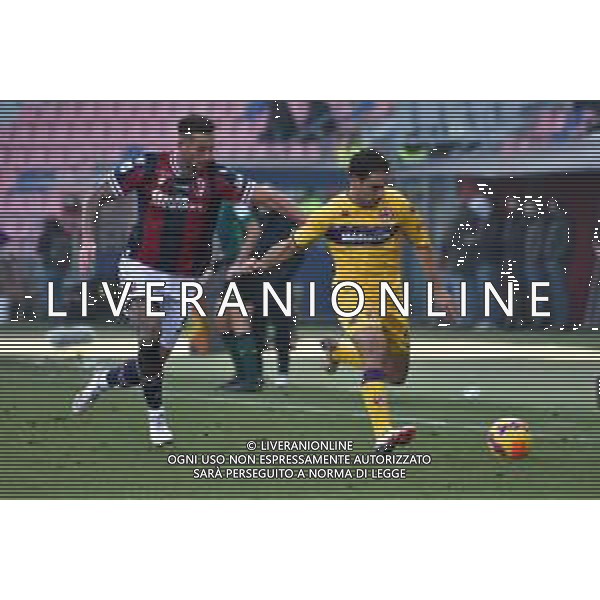 BOLOGNA vs FIORENTINA Campionato di calcio SERIE A TIM - 05.12.2021 NELLA FOTO GIACOMO BONAVENTURA E MITCHELL DJIKS ©VILLANI / AGENZIA ALDO LIVERANI SAS