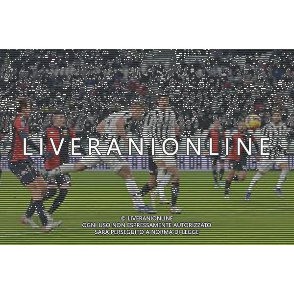 Torino 05.12.2021 Stadio Allianz Stadium ©Alessandro Falzone/Agenzia Aldo Liverani Juventus vs Genoa Serie A Tim 2021/2022 Nella foto : Matthijs De Ligt al tiro - alvaro morata ©FALZONE/AGENZIA ALDO LIVERANI SAS