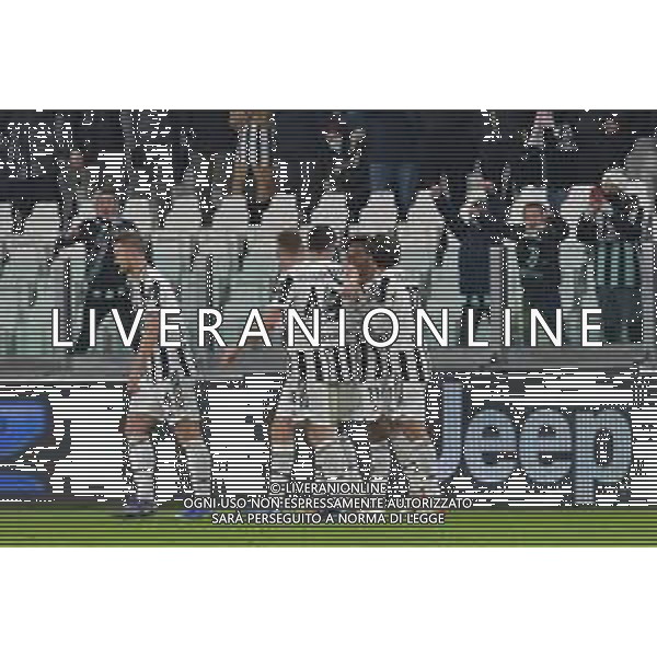 Torino 05.12.2021 Stadio Allianz Stadium ©Alessandro Falzone/Agenzia Aldo Liverani Juventus vs Genoa Serie A Tim 2021/2022 Nella foto : Esultanza gol di Juan Cuadrado ©FALZONE/AGENZIA ALDO LIVERANI SAS