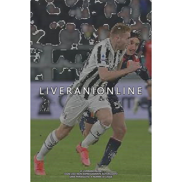 Torino 05.12.2021 Stadio Allianz Stadium ©Alessandro Falzone/Agenzia Aldo Liverani Juventus vs Genoa Serie A Tim 2021/2022 Nella foto : Dejan Kulusevski-Andrea Cambiaso ©FALZONE/AGENZIA ALDO LIVERANI SAS