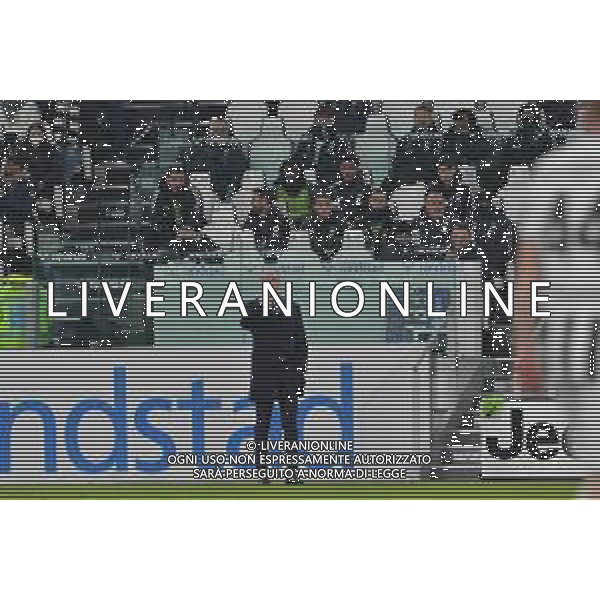 Torino 05.12.2021 Stadio Allianz Stadium ©Alessandro Falzone/Agenzia Aldo Liverani Juventus vs Genoa Serie A Tim 2021/2022 Nella foto : Massimiliano Allegri e panchina Juventus ©FALZONE/AGENZIA ALDO LIVERANI SAS