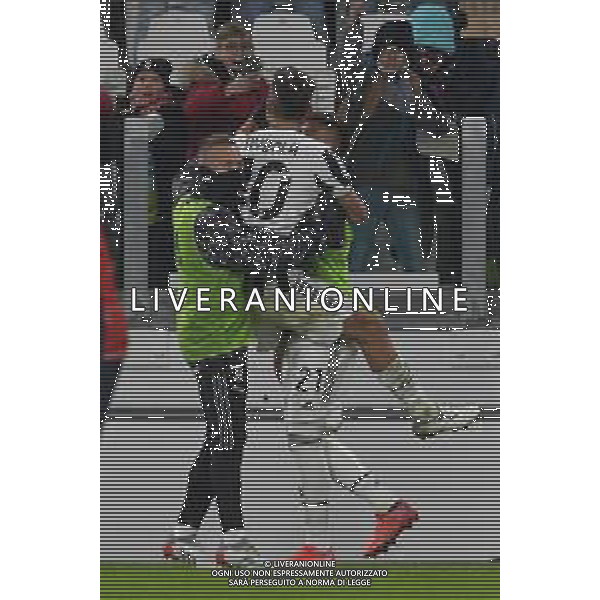 Torino 05.12.2021 Stadio Allianz Stadium ©Alessandro Falzone/Agenzia Aldo Liverani Juventus vs Genoa Serie A Tim 2021/2022 Nella foto : Esultanza gol di Paulo Dybala ©FALZONE/AGENZIA ALDO LIVERANI SAS