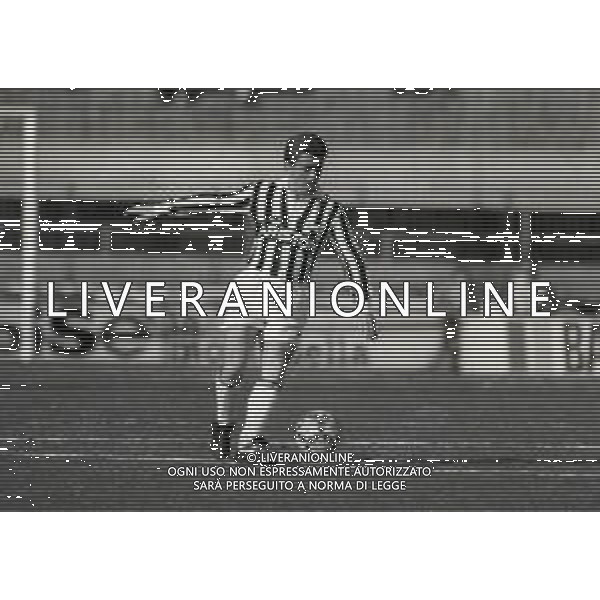 02-03-1988 TORINO COPPA ITALIA JUVENTUS AVELLINO 1-0 NELLA FOTO BENIAMINO VIGNOLA AG ALDO LIVERANI SAS
