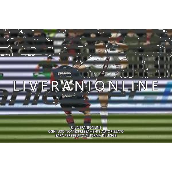 6-12-2021. Cagliari Calcio - Torino F.C.. 16° giornata Serie A calcio 2021-2022. Italia, Sardegna, Cagliari, Stadio Unipol Domus. Salvatore Moi/Aldo Liverani s.a.s. Nella foto: Nahitan Nandez Cagliari, Alessandro Buongiorno Torino ©MOI/AGENZIA ALDO LIVERANI SAS
