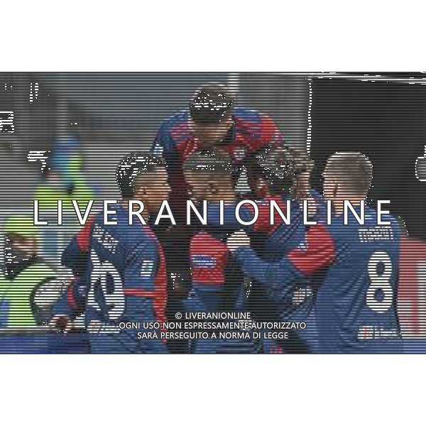 6-12-2021. Cagliari Calcio - Torino F.C.. 16° giornata Serie A calcio 2021-2022. Italia, Sardegna, Cagliari, Stadio Unipol Domus. Salvatore Moi/Aldo Liverani s.a.s. Nella foto: gol ed esultanza Cagliari in casa cotro Torino. Segna: Joao Pedro Cagliari ©MOI/AGENZIA ALDO LIVERANI SAS