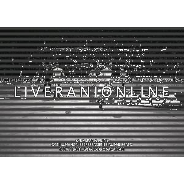 20-04-1988 TORINO SEMIFINALE DI COPPA ITALIA JUVENTUS TORINO 2-1 NELLA FOTO ESULTANZA A FINE GARA GIOCATORI DEL TORINO ANTONIO COMI AG ALDO LIVERANI SAS