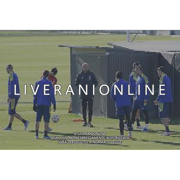 Torino 07.12.2021 Juventus Centre Continassa Allenamento rifinitura Champions League 2021/2022 ©Manuela Viganti/Ag. Aldo Liverani sas Nella foto: massimiliano allegri ©VIGANTI/AGENZIA ALDO LIVERANI SAS