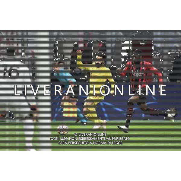 Mohamed Salah (Liverpool) e Fikayo Tomori (Milan) Milan vs Liverpool UEFA Champions League fase a gironi 6a giornata - gruppo B Milano 07-12-2021 Stadio Giuseppe Meazza - San Siro foto Roberto Garavaglia/ag. Aldo Liverani sas /AGENZIA ALDO LIVERANI SAS
