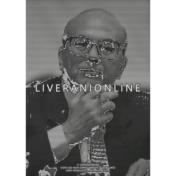 RETROSPETTIVA BETTINO CRAXI POLITICO NELLA FOTO BETTINO CRAXI A MILANO NELL\'ANNO 1985 A UN CONVEGNO DEL PARTITO SOCIALISTA ITALIANO AG ALDO LIVERANI SAS