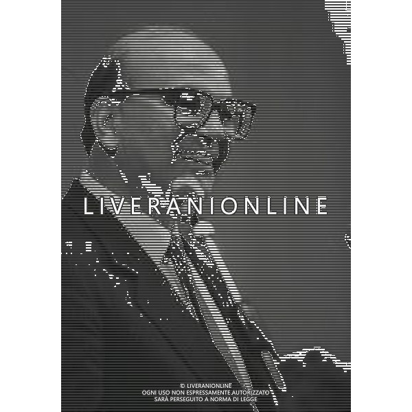 RETROSPETTIVA BETTINO CRAXI POLITICO NELLA FOTO BETTINO CRAXI A MILANO NELL\'ANNO 1985 A UN CONVEGNO DEL PARTITO SOCIALISTA ITALIANO AG ALDO LIVERANI SAS