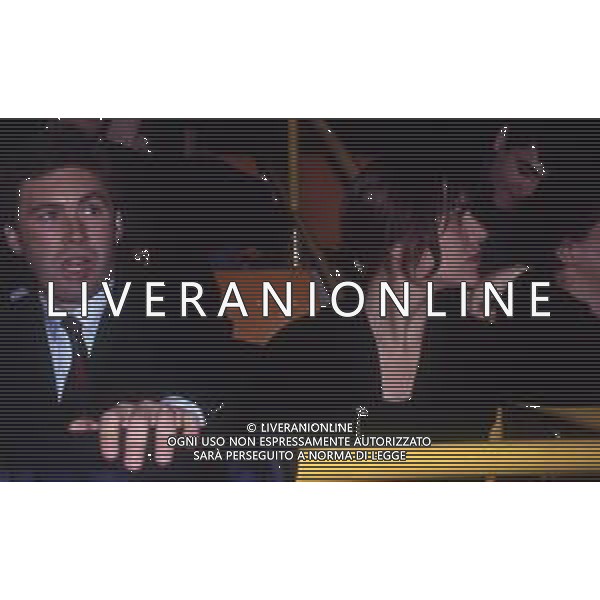 RETROSPETTIVA CARLO ANCELOTTI CALCIATORE NELLA FOTO CARLO ANCELOTTI CON LA MOGLIE LUISA GIBELLINI A MILANO NELL\'ANNO 1992 AG ALDO LIVERANI SAS