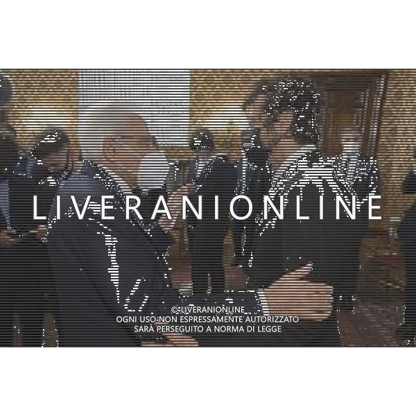 Il Presidente della Repubblica, Sergio Mattarella, ha ricevuto al Quirinale una delegazione della Federazione Motociclistica Italiana con i campioni del mondo 2021 vincitori delle competizioni a squadre nazionali. Dopo gli interventi del Presidente del CONI, Giovanni Malagò e del Presidente di Federmoto, Giovanni Copioli, il Presidente Mattarella ha rivolto un indirizzo di saluto. Erano presenti, tra gli altri, i piloti Valentino Rossi, Antonio Cairoli e Francesco Bagnaia. UFFICIO STAMPA PRESIDENZA DELLA REPUBBLICA ITALIANA-AG ALDO LIVERANI SAS