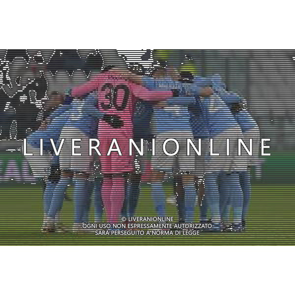 Torino 08.12.2021 Stadio Allianz Stadium ©Alessandro Falzone/Agenzia Aldo Liverani Juventus vs MALMÖ FF Champions League 2021/2022 Nella foto : Malmoe abbraccio di gruppo giocatori ©FALZONE/AGENZIA ALDO LIVERANI SAS
