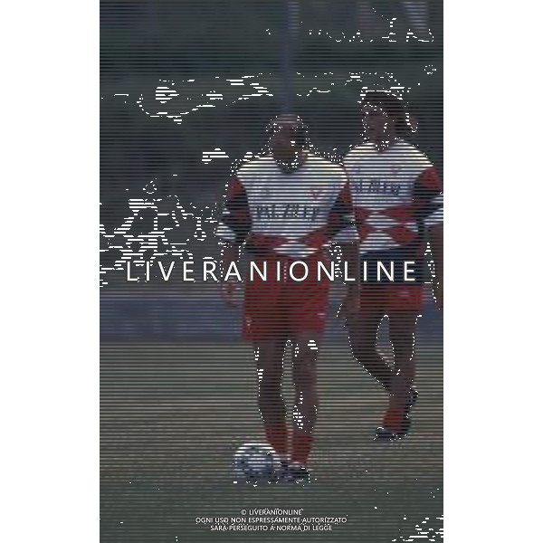 RETROSPETTIVA DOMENICO DI CARLO CALCIATORE NELLA FOTO DOMENICO DI CARLO CON LA MAGLIA DEL VICENZA CALCIO AG ALDO LIVERANI SAS