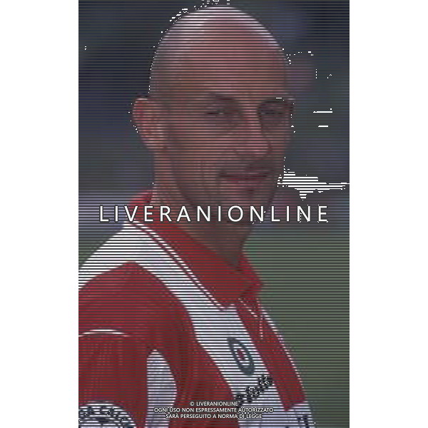 RETROSPETTIVA DOMENICO DI CARLO CALCIATORE NELLA FOTO DOMENICO DI CARLO CON LA MAGLIA DEL VICENZA CALCIO AG ALDO LIVERANI SAS