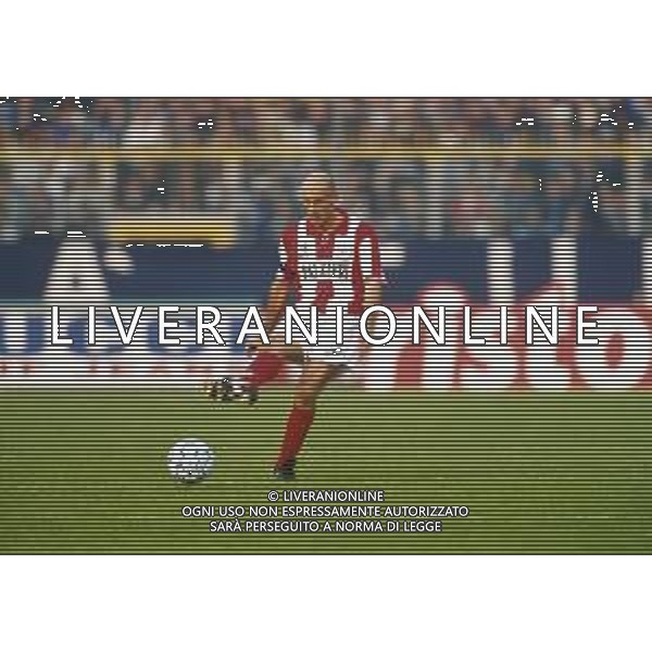 RETROSPETTIVA DOMENICO DI CARLO CALCIATORE NELLA FOTO DOMENICO DI CARLO CON LA MAGLIA DEL VICENZA CALCIO AG ALDO LIVERANI SAS