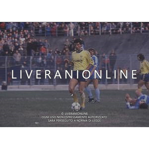 RETROSPETTIVA FRANCO TURCHETTA CALCIATORE NELLA FOTO FRANCO TURCHETTA CON LA MAGLIA DEL VERONA CALCIO AG ALDO LIVERANI SAS