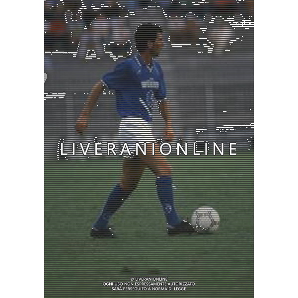RETROSPETTIVA FRANCO TURCHETTA CALCIATORE NELLA FOTO FRANCO TURCHETTA CON LA MAGLIA DEL BRESCIA CALCIO AG ALDO LIVERANI SAS