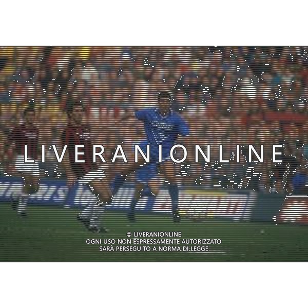 RETROSPETTIVA FRANCO TURCHETTA CALCIATORE NELLA FOTO FRANCO TURCHETTA CON LA MAGLIA DEL BRESCIA CALCIO AG ALDO LIVERANI SAS