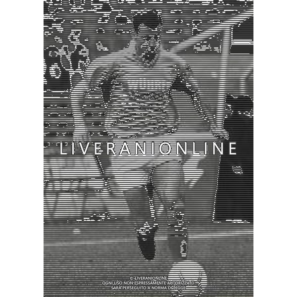 RETROSPETTIVA FRANCO TURCHETTA CALCIATORE NELLA FOTO FRANCO TURCHETTA CON LA MAGLIA DEL BRESCIA CALCIO AG ALDO LIVERANI SAS