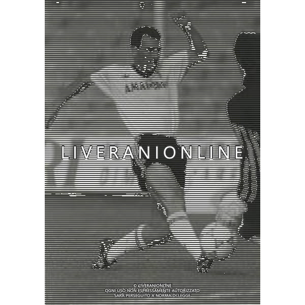 RETROSPETTIVA FRANCO TURCHETTA CALCIATORE NELLA FOTO FRANCO TURCHETTA CON LA MAGLIA DEL CESENA CALCIO AG ALDO LIVERANI SAS