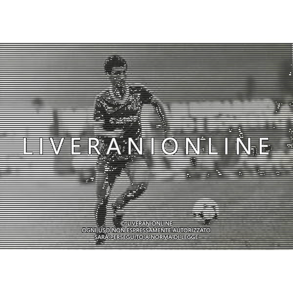 RETROSPETTIVA FRANCO TURCHETTA CALCIATORE NELLA FOTO FRANCO TURCHETTA CON LA MAGLIA DEL VERONA CALCIO AG ALDO LIVERANI SAS