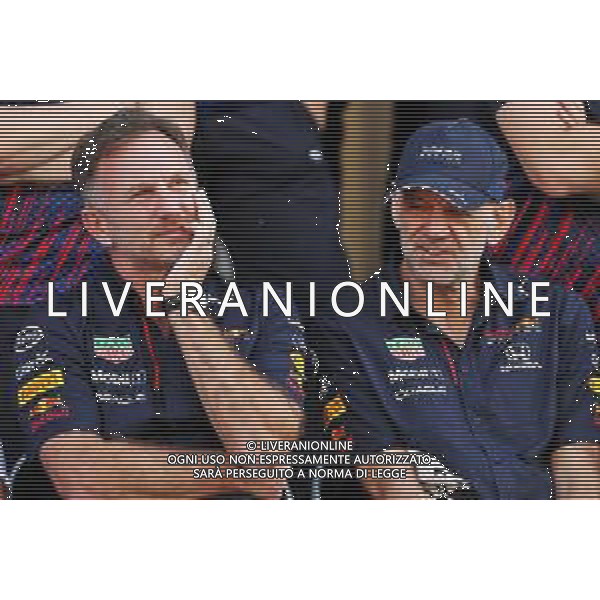 (L to R): Christian Horner (GBR) Red Bull Racing Team Principal and Adrian Newey (GBR) Red Bull Racing Chief Technical Officer at a team photograph. 09.12.2021. Formula 1 World Championship, Rd 22, Abu Dhabi Grand Prix, Yas Marina Circuit, Abu Dhabi, Preparation Day. - www.xpbimages.com, EMail: requests@xpbimages.com © Copyright: Batchelor / XPB Images/AGENZIA ALDO LIVERANI SAS - ITALY ONLY EDITORIAL USE ONLY