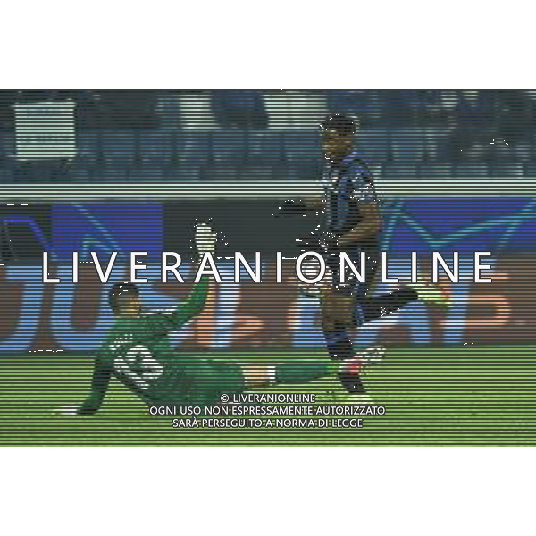 Duvan Zapata (Atalanta) segna il gol del 2 a 3 Atalanta vs Villareal UEFA Champions League fase a gironi recupero 6a giornata - gruppo F Bergamo 09-12-2021 Stadio Atleti Azzurri d\'Italia - Gewiss Stadium foto Roberto Garavaglia/ag. Aldo Liverani sas/AGENZIA ALDO LIVERANI SAS