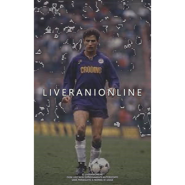 RETROSPETTIVA ALBERTO DI CHIARA CALCIATORE NELLA FOTO ALBERTO DI CHIARA CON LA MAGLIA DELLA FIORENTINA CALCIO AG ALDO LIVERANI SAS
