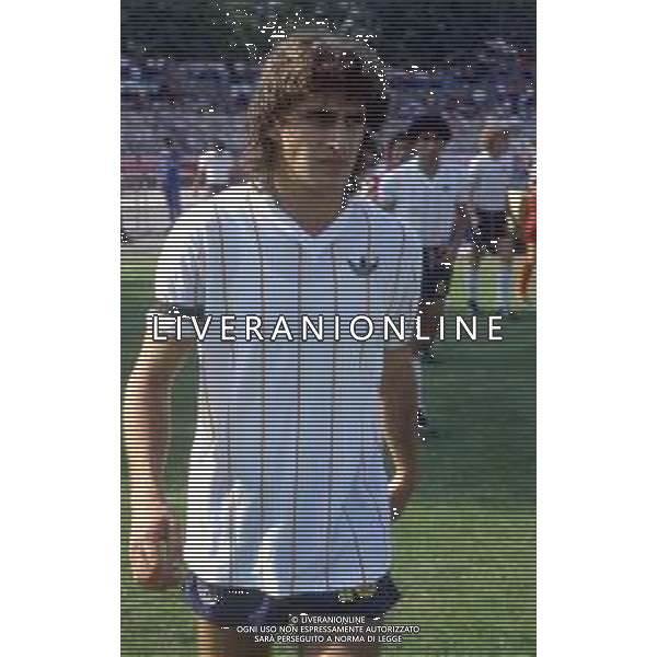 RETROSPETTIVA ALBERTO DI CHIARA CALCIATORE NELLA FOTO ALBERTO DI CHIARA CON LA MAGLIA DEL LECCE CALCIO AG ALDO LIVERANI SAS