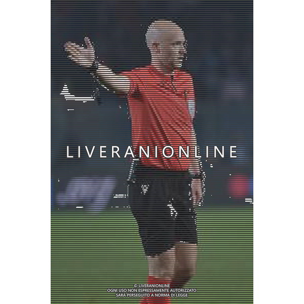 l\'arbitro Anthony Taylor (ENG) Atalanta vs Villareal UEFA Champions League fase a gironi recupero 6a giornata - gruppo F Bergamo 09-12-2021 Stadio Atleti Azzurri d\'Italia - Gewiss Stadium foto Roberto Garavaglia/ag. Aldo Liverani sas/AGENZIA ALDO LIVERANI SAS