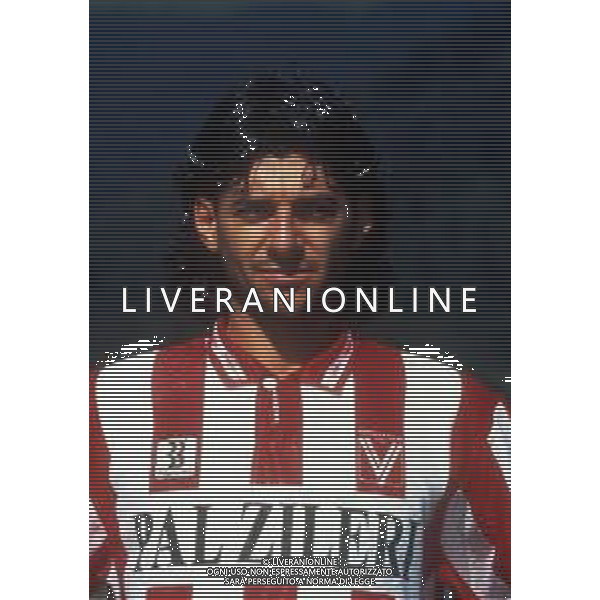 RETROSPETTIVA ALBERTO BRIASCHI CALCIATORE NELLA FOTO ALBERTO BRIASCHI CON LA MAGLIA DEL VICENZA CALCIO AG ALDO LIVERANI SAS