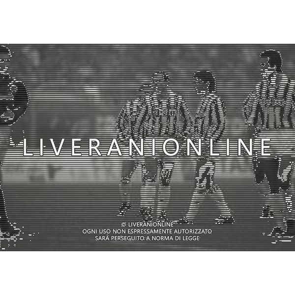 11-11-1990 BOLOGNA CAMPIONATO DI CALCIO SERIE A BOLOGNA-JUVENTUS 0-1 NELLA FOTO SALVATORE SCHILLACI E ROBERTO BAGGIO AG ALDO LIVERANI SAS