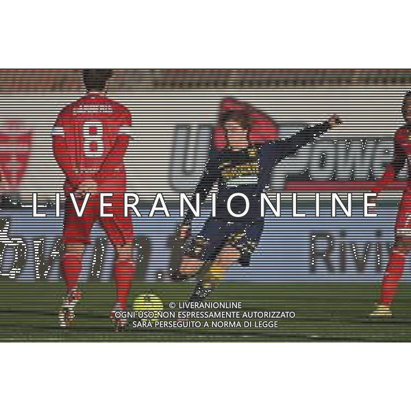 ¬© TVRG Alessio Zerbin (Frosinone) segna il gol del 2 a 0 Monza vs Frosinone Campionato Serie BKT - 17a giornata Monza 11-12-2021 U-Power Stadium foto Roberto Garavaglia/ag. Aldo Liverani sas /AGENZIA ALDO LIVERANI SAS