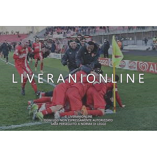 ¬© TVRG esultanza Monza dopo il gol del 3 a 2 di Luca Mazzitelli Monza vs Frosinone Campionato Serie BKT - 17a giornata Monza 11-12-2021 U-Power Stadium foto Roberto Garavaglia/ag. Aldo Liverani sas /AGENZIA ALDO LIVERANI SAS