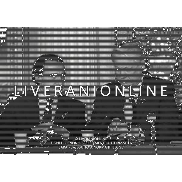 1990 MILANO PALAZZO MARINO CONFERENZA STAMPA DI BORIS ELTSIN PRESIDENTE DELLA RUSSIA CON IL SINDACO DI MILANO PAOLO PILLITTERI NELLA FOTO BORIS ELTSIN E PAOLO PILLITTERI AG ALDO LIVERANI SAS