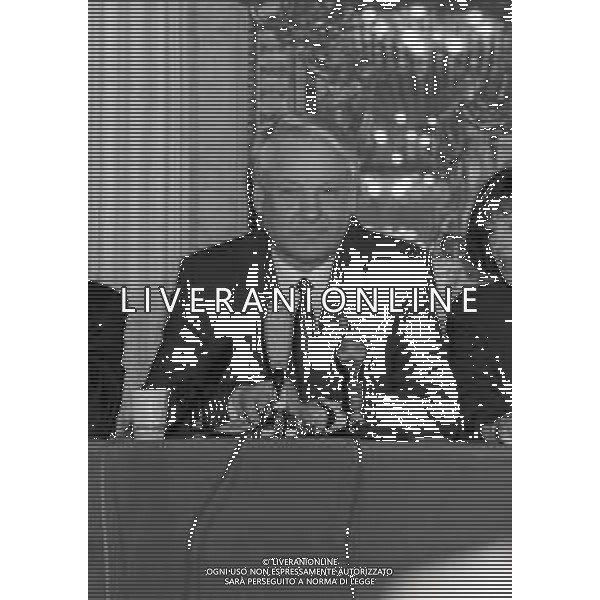 1990 MILANO PALAZZO MARINO CONFERENZA STAMPA DI BORIS ELTSIN PRESIDENTE DELLA RUSSIA CON IL SINDACO DI MILANO PAOLO PILLITTERI NELLA FOTO BORIS ELTSIN AG ALDO LIVERANI SAS