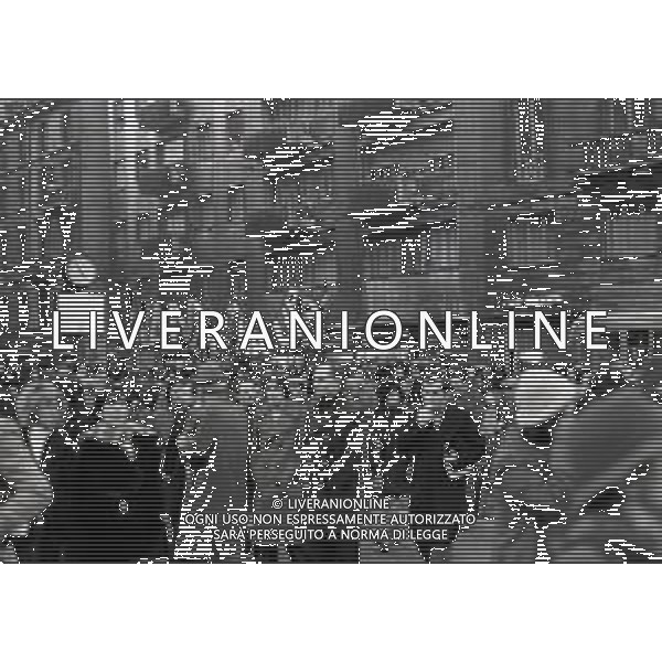 21-01-1976 MILANO SCIOPERO DEI DIPENDENTI DELLA FABBRICA INNOCENTI CONTRO I LICENZIAMENTI A MILANO AG ALDO LIVERANI SAS