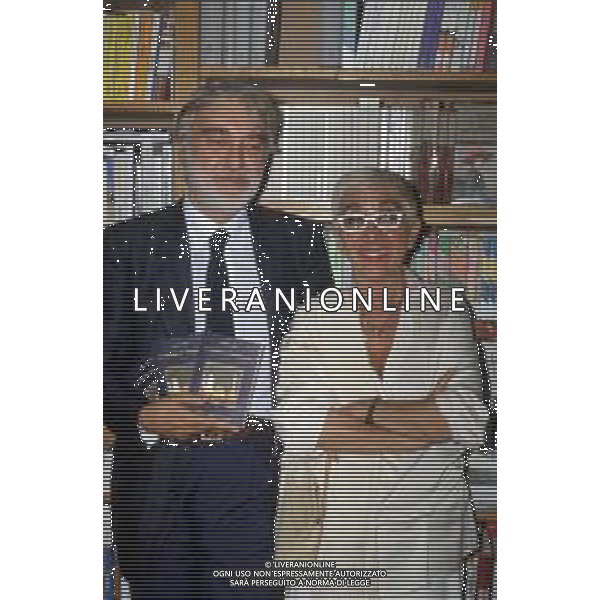 RETROSPETTIVA LINA WERTMULLER REGISTA CON IL MARITO ENRICO JOB NEL 1985 ©DFP/ARCHIVIO AGENZIA ALDO LIVERANI SAS