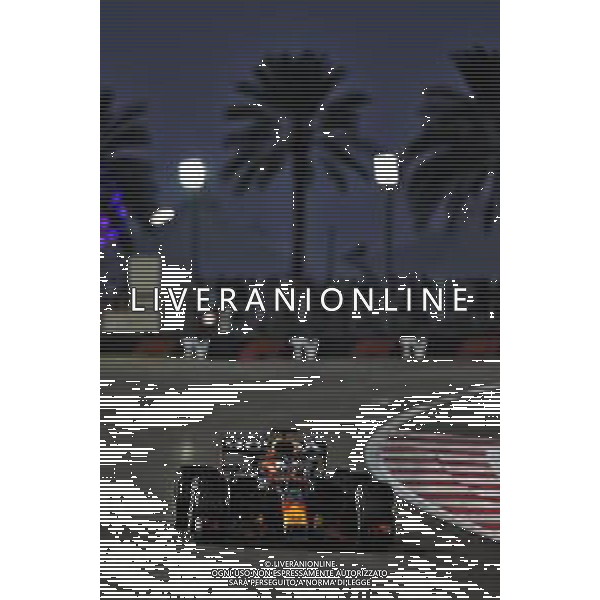 Max Verstappen (NLD) Red Bull Racing RB16B. 12.12.2021. Formula 1 World Championship, Rd 22, Abu Dhabi Grand Prix, Yas Marina Circuit, Abu Dhabi, Race Day. - www.xpbimages.com, EMail: requests@xpbimages.com © Copyright: Moy / XPB Images/AGENZIA ALDO LIVERANI SAS - ITALY ONLY EDITORIAL USE ONLY